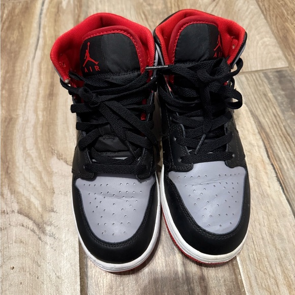 Nike Jordan 1 Mid Bred Shadow - Picture 5 of 8